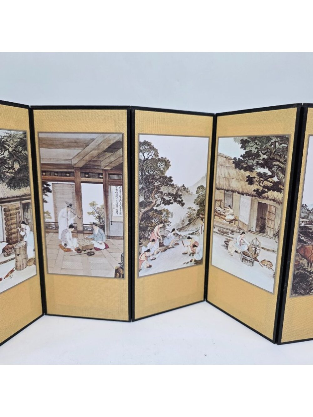 Traditional Korean Folding 8 Panel Screen With Scenic Artwork & Calligraphy
